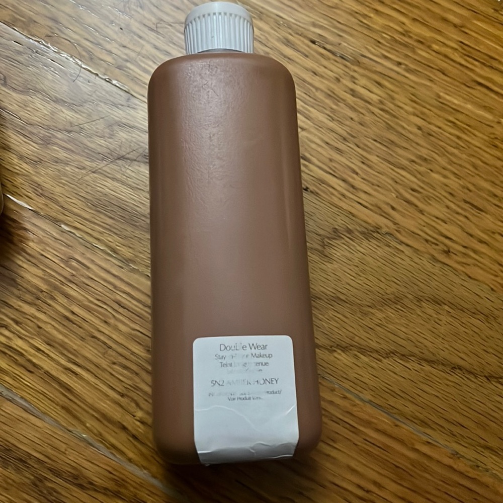 Este lauder amber honey foundation 5n2